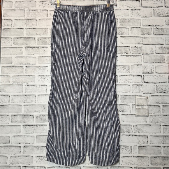 Briggs New York Blue and‎ White Wide Leg Pants - Picture 4 of 9